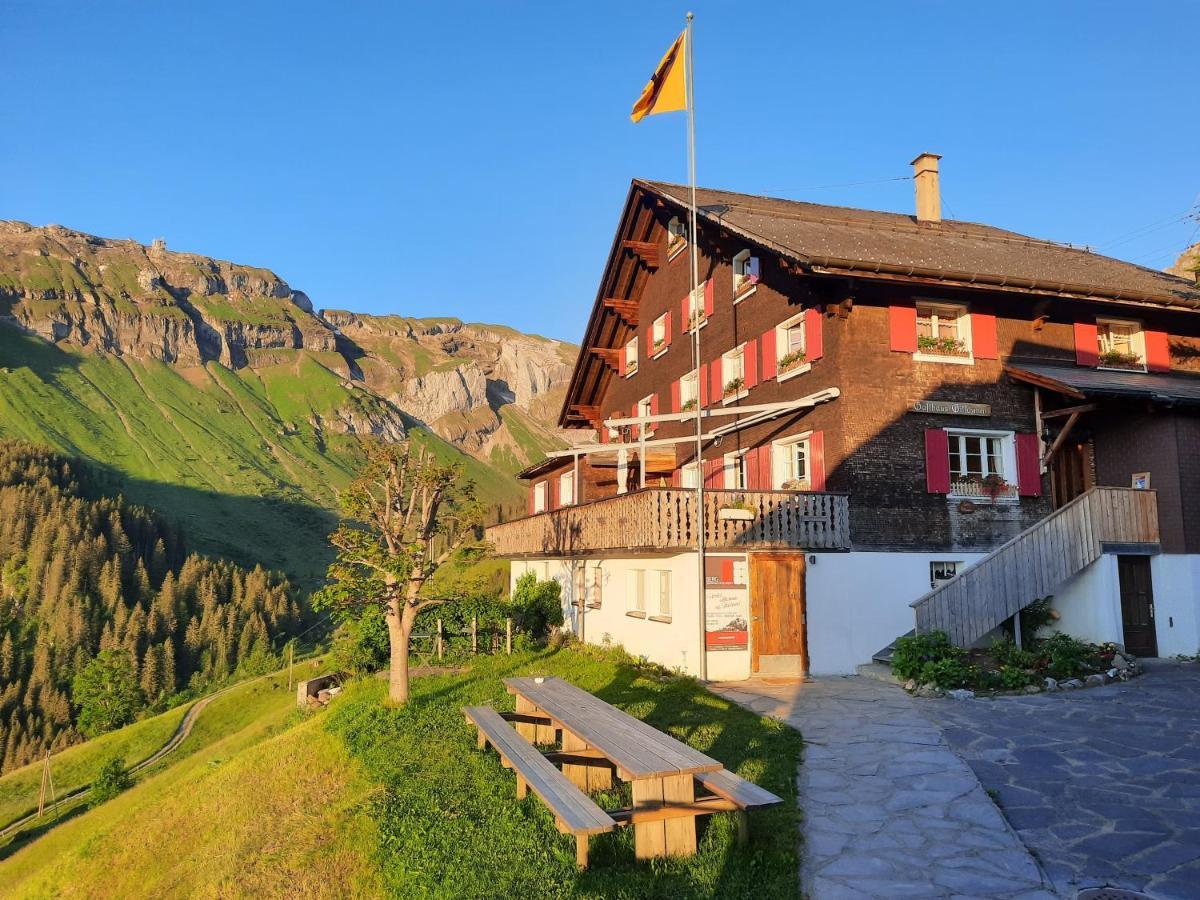 Berggasthaus Gitschenen Hotel Isenthal Eksteriør billede