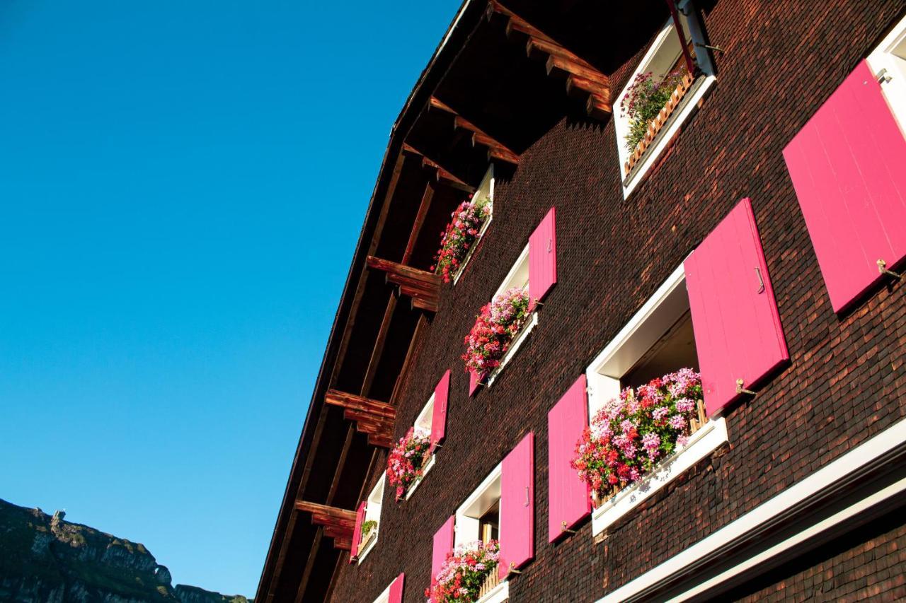 Berggasthaus Gitschenen Hotel Isenthal Eksteriør billede